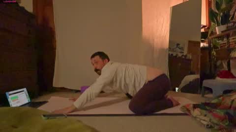 Snapshot of mr_foxxy chatting on 02/20/25, 12:30 ninko online show from 02/20/25, 12:30