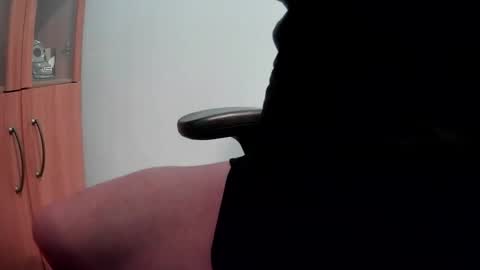 Snapshot of mr_funtease chatting on 02/27/25, 10:42 Fit and Fun....10 Hung online show from 02/27/25, 10:42