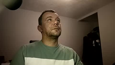 Snapshot of mr_i_ chatting on 12/31/24, 01:57 mr_i_ online show from 12/31/24, 01:57