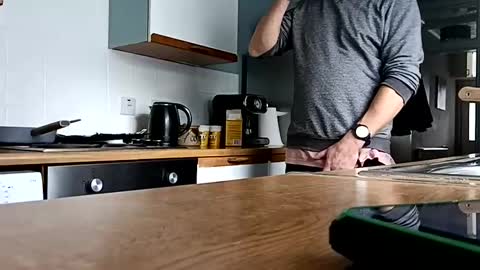 Snapshot of mr_i_ chatting on 02/01/25, 10:05 mr_i_ online show from 02/01/25, 10:05