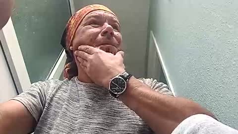 Snapshot of mr_i_ chatting on 09/12/25, 08:14 mr_i_ online show from 09/12/25, 08:14