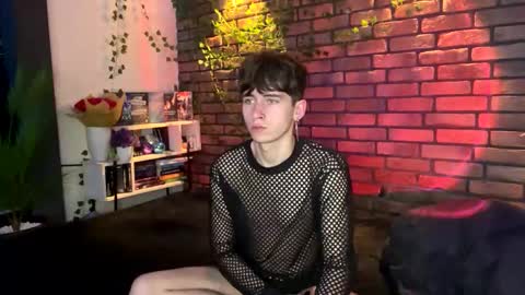 Snapshot of mr_lucky_guy chatting on 01/31/25, 07:07 Kris online show from 01/31/25, 07:07