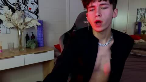 Snapshot of mr_lucky_guy chatting on 02/09/25, 10:54 Kris online show from 02/09/25, 10:54