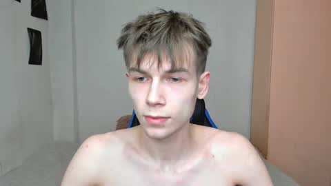 Snapshot of mr_makentoshi chatting on 02/12/25, 03:49 Makentoshi online show from 02/12/25, 03:49