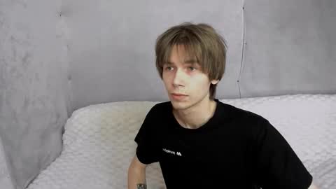 Snapshot of mr_makentoshi chatting on 09/11/25, 07:19 Makentoshi online show from 09/11/25, 07:19