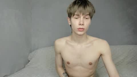 Snapshot of mr_makentoshi chatting on 03/15/26, 09:32 Makentoshi online show from 03/15/26, 09:32