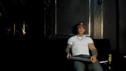 mr_maximo online show from 12/03/25, 01:35