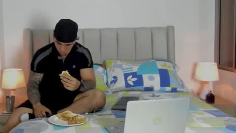 mr_maximo online show from 03/10/26, 04:06