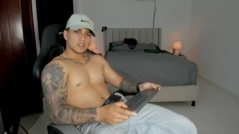 mr_maximo online show from 05/15/26, 01:12