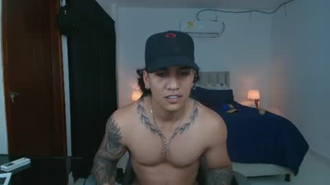 mr_maximo online show from 06/11/26, 02:53