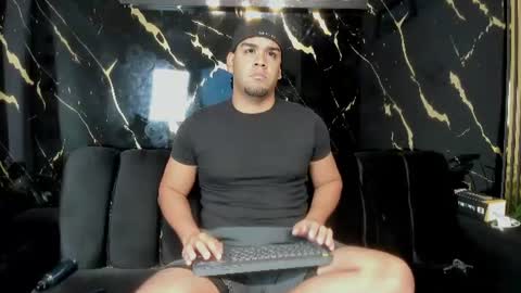 mr_maximo online show from 06/11/26, 10:08