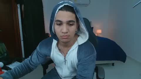 mr_maximo online show from 06/14/26, 04:47