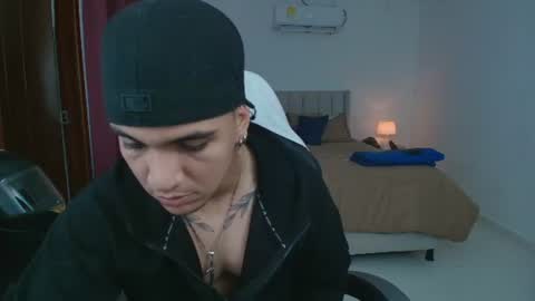 mr_maximo online show from 06/20/26, 02:14