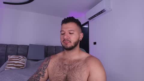 MIKEE online show from 11/20/25, 03:07