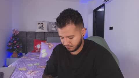 MIKEE online show from 01/06/26, 03:10