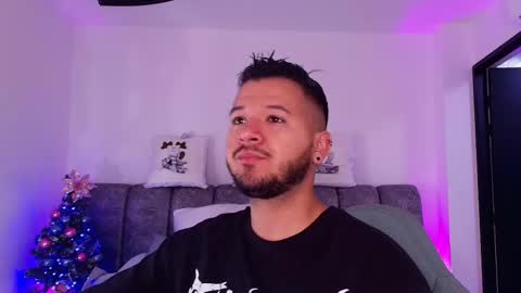 MIKEE online show from 01/14/26, 03:01