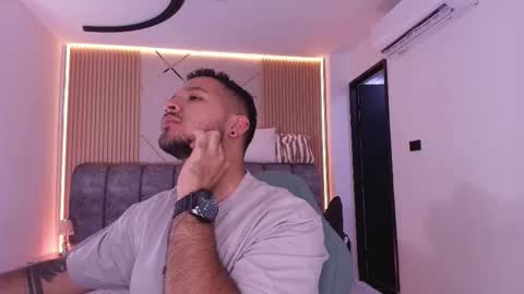 MIKEE online show from 02/26/26, 03:05