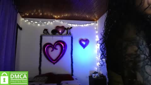 Snapshot of mr_mrscurie chatting on 12/28/24, 11:59 Mr Mrs Curie online show from 12/28/24, 11:59