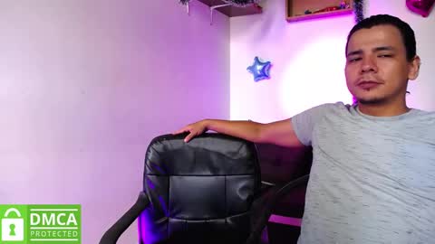 Snapshot of mr_mrscurie chatting on 01/02/25, 06:45 Mr Mrs Curie online show from 01/02/25, 06:45