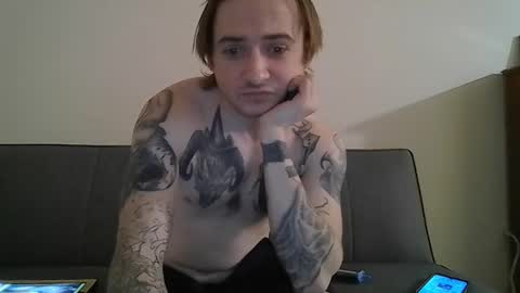 Snapshot of mr_nightfall chatting on 12/19/25, 02:40 mr_nightfall online show from 12/19/25, 02:40