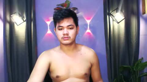Snapshot of mr_olivercummerx chatting on 10/12/25, 07:51 mr_olivercummerx online show from 10/12/25, 07:51