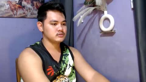 Snapshot of mr_olivercummerx chatting on 04/06/26, 04:46 mr_olivercummerx online show from 04/06/26, 04:46