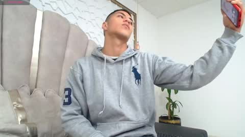 Snapshot of mr_porn_9 chatting on 04/04/26, 04:04 Mr Porn online show from 04/04/26, 04:04