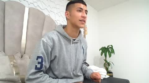 Mr Porn  online show from 04/16/26, 02:29