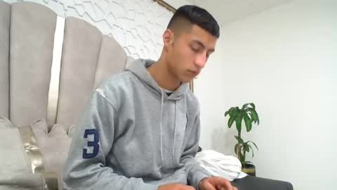 Mr Porn  online show from 06/08/26, 04:18