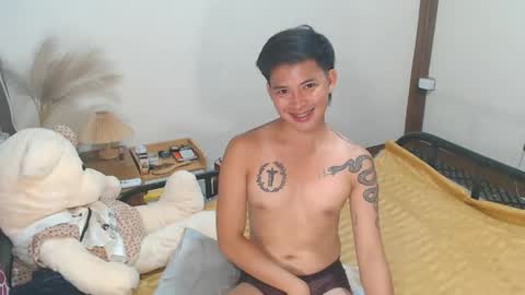 Snapshot of mr_squidcock chatting on 03/23/26, 02:10 KYLE online show from 03/23/26, 02:10