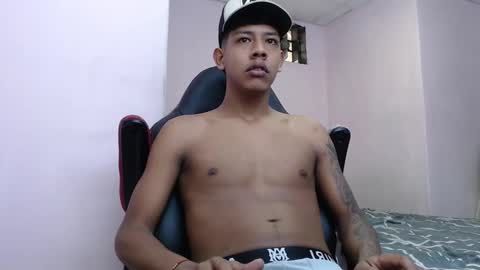 Snapshot of mr_stiven_ chatting on 01/28/25, 03:15 mr_stiven_ online show from 01/28/25, 03:15