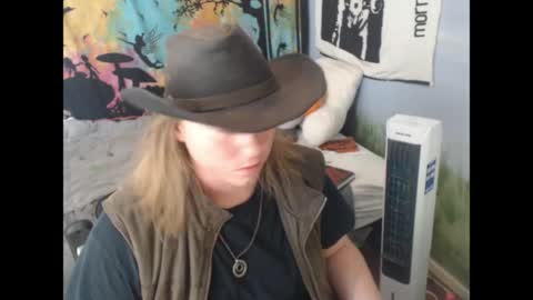 mr_strawberry online show from 05/10/26, 05:29