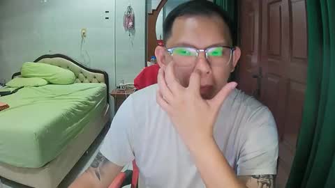 Snapshot of mr_thick89 chatting on 11/01/25, 05:59 mr_thick89 online show from 11/01/25, 05:59