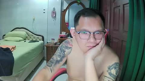 Snapshot of mr_thick89 chatting on 11/03/25, 03:35 mr_thick89 online show from 11/03/25, 03:35