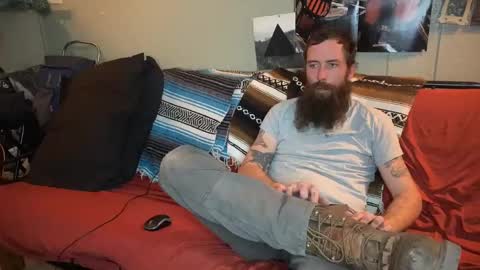 Snapshot of mr_valdor chatting on 12/18/24, 12:43 Valdor online show from 12/18/24, 12:43