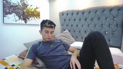 Snapshot of mr_williseo chatting on 12/04/24, 11:02 williseo online show from 12/04/24, 11:02