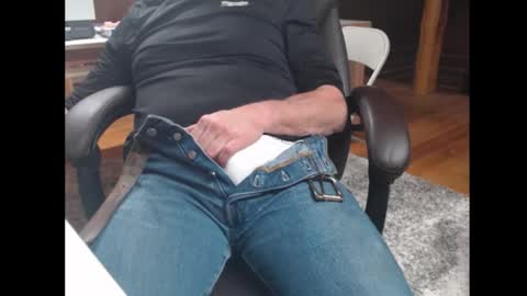 mr_x7333 online show from 10/19/25, 04:46