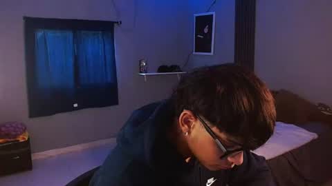 Snapshot of mr_yisuz chatting on 07/01/26, 11:45 yisuz online show from 07/01/26, 11:45