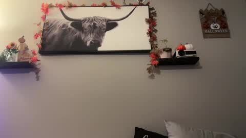 Snapshot of mrandmsbaked chatting on 10/29/25, 08:27 mrandmsbaked online show from 10/29/25, 08:27