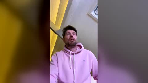 Snapshot of mraxwel chatting on 03/21/26, 05:23 mraxwel online show from 03/21/26, 05:23