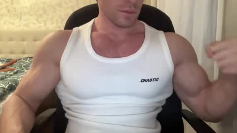 Snapshot of mrbiceps_23 chatting on 01/04/25, 12:16 Mrbiceps23 online show from 01/04/25, 12:16