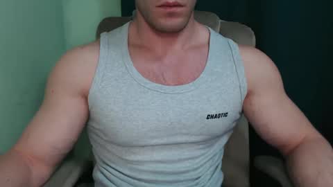 Snapshot of mrbiceps_23 chatting on 02/13/25, 03:46 Mrbiceps23 online show from 02/13/25, 03:46