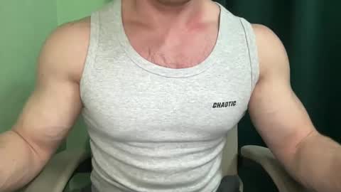 Snapshot of mrbiceps_23 chatting on 02/15/25, 08:11 Mrbiceps23 online show from 02/15/25, 08:11