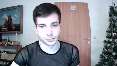 Snapshot of mrboyyyy chatting on 12/21/24, 08:54 ... online show from 12/21/24, 08:54