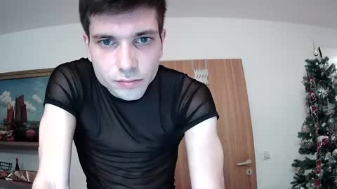 Snapshot of mrboyyyy chatting on 12/22/24, 04:59 ... online show from 12/22/24, 04:59