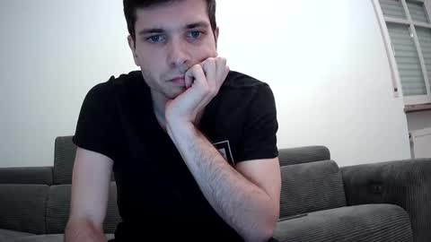 Snapshot of mrboyyyy chatting on 01/10/25, 04:20 ... online show from 01/10/25, 04:20