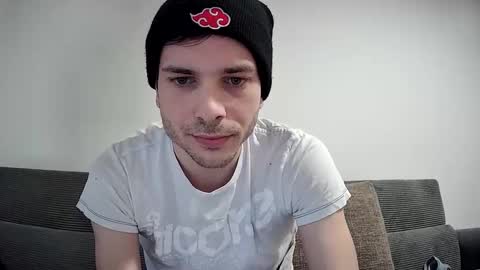 Snapshot of mrboyyyy chatting on 02/01/25, 11:32 ... online show from 02/01/25, 11:32