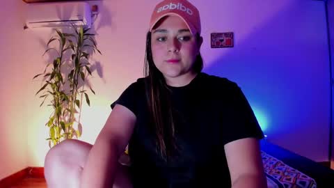 Laura online show from 12/19/24, 06:34