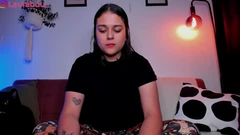 Laura online show from 12/04/25, 11:02