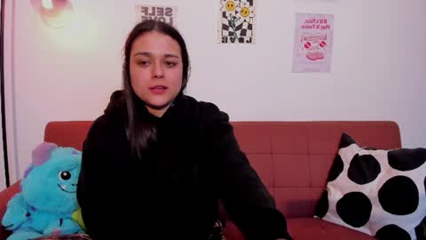 Laura online show from 06/12/26, 06:01
